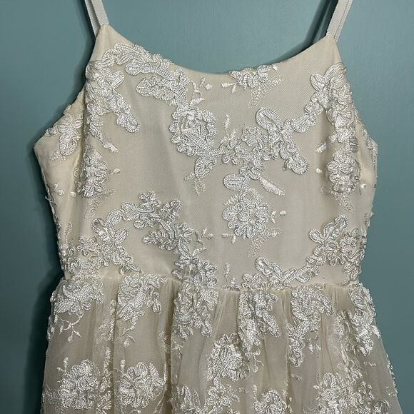 ALICE+OLIVIA Rora Lace Overlay Pouf Mini Cocktail dress in Ivory - Picture 6 of 12